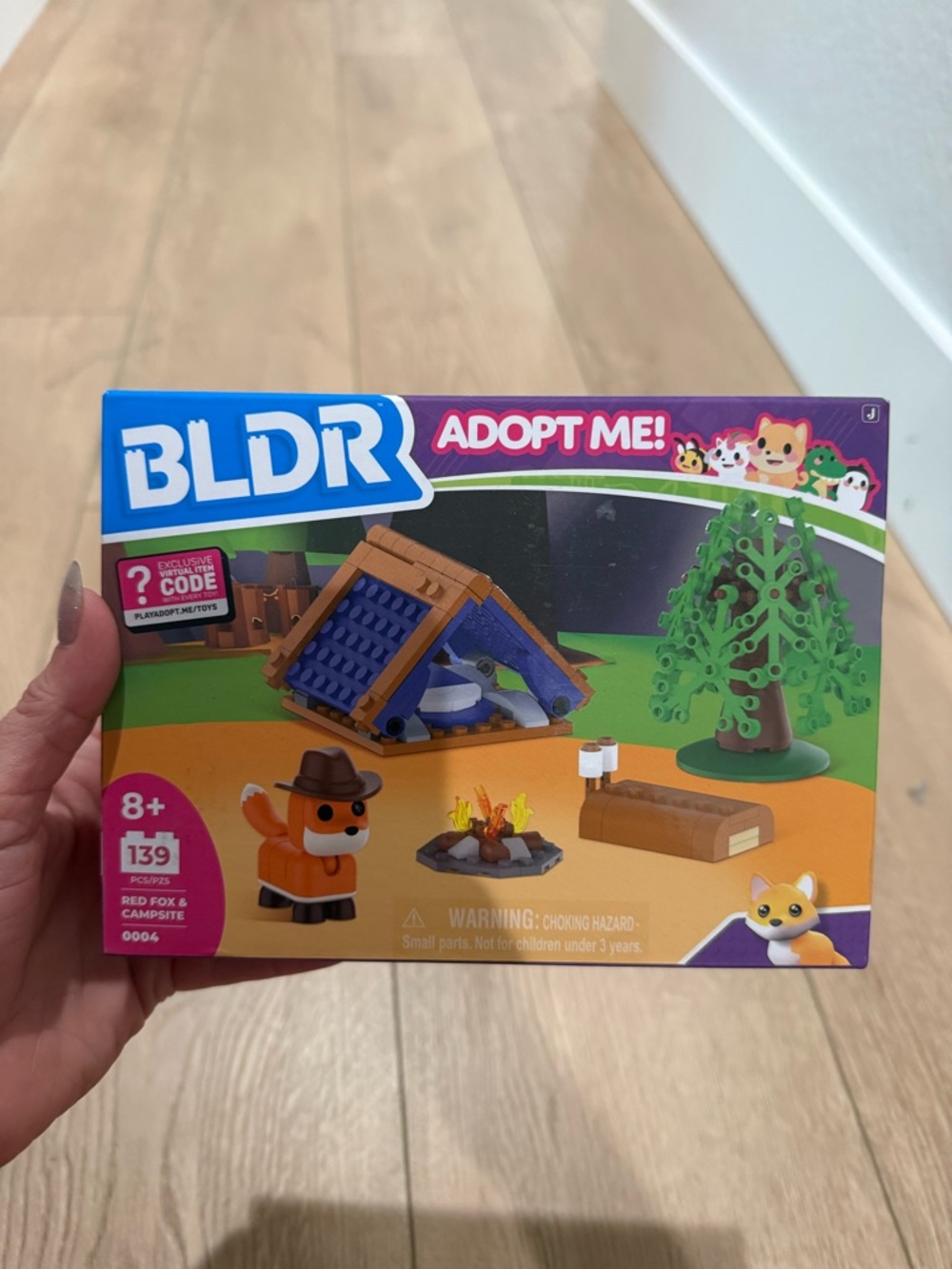 Adopt Me! Red Fox Campsite Building Set - Red & Blue